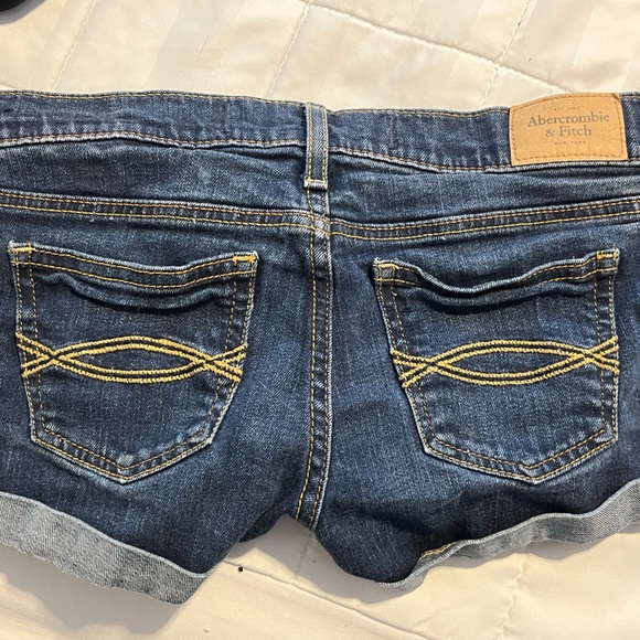 Low Rise Shorts - Picture 3 of 3